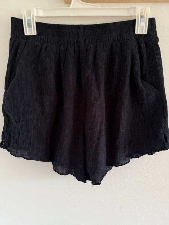 Abercrombie & Fitch Pants - Abercrombie and Fitch Black Scallop Lined Shorts size Medium